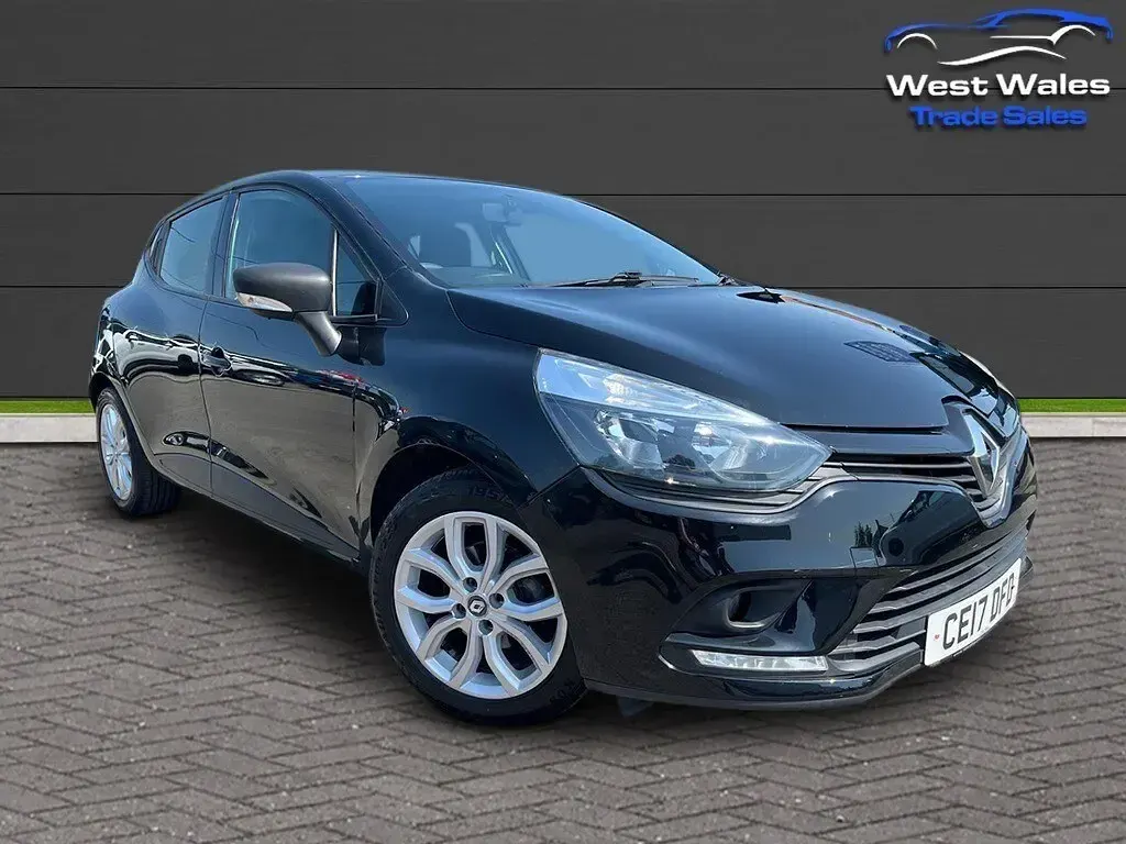 Used Renault Clio Play 90 HP (66 kW) 2017 Black Hatchback