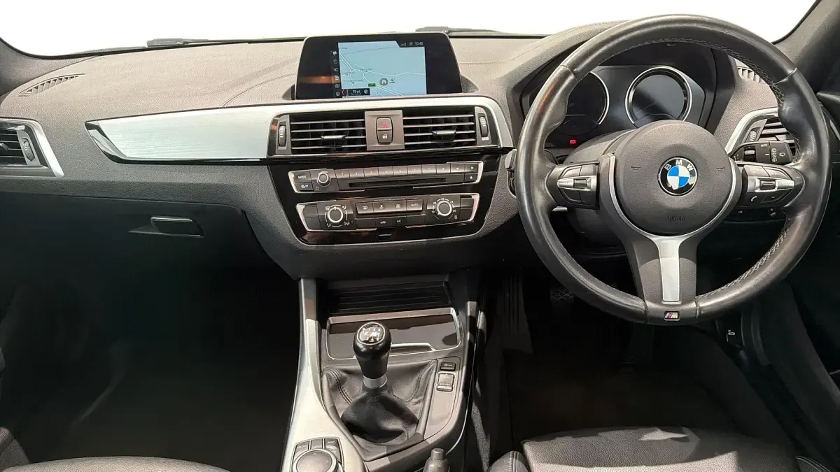 Used BMW 118 M Sport 134 HP (98 kW) 2019 White Hatchback