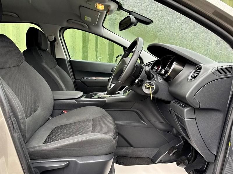 Used Peugeot 3008 Active 120 HP (88 kW) 2017 Grey SUV