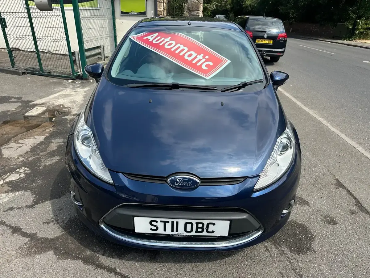 Used Ford Fiesta Zetec 96 HP (70 kW) 2011 Blue Hatchback