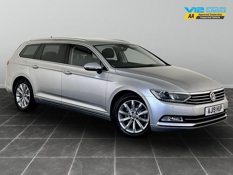 Silver Used 2019 VW Passat Business Estate | £15,295 (Good price) - Image 1/2