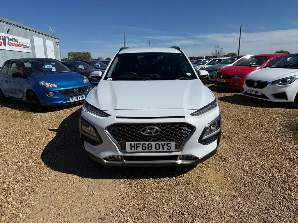 Used Hyundai Kona Premium 120 HP (88 kW) 2018 White SUV