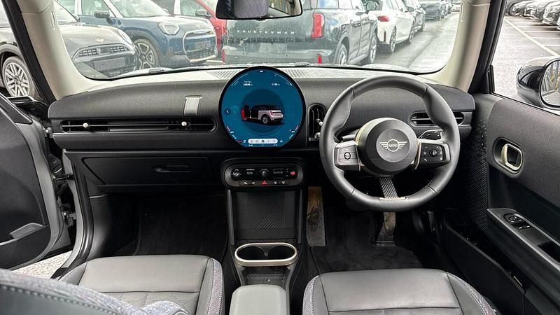 Usado Mini Cooper Hatch 113 kW (154 HP) 2025 Prateado Citadino