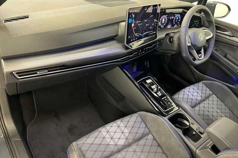 Used VW Golf VIII 148 HP (108 kW) 2025