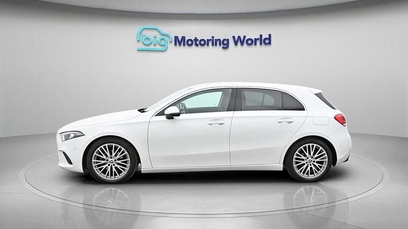 Used Mercedes A180 Executive 136 HP (100 kW) 2023 White Hatchback