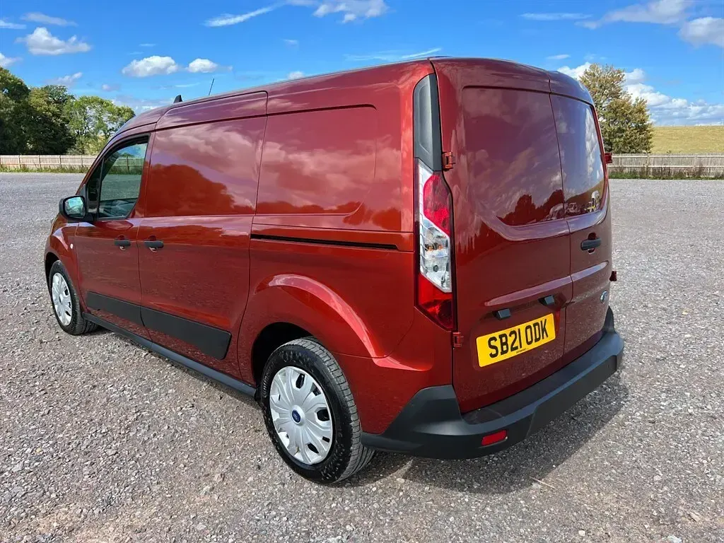 Used Ford Transit Connect Trend 98 HP (72 kW) 2021 Sedona orange MPV