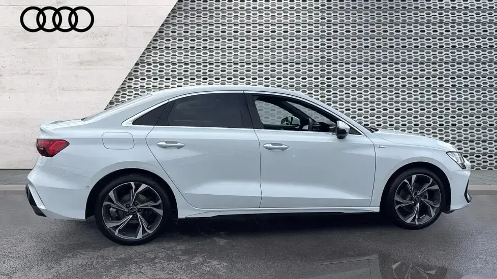Used Audi A3 S-Line 150 HP (110 kW) 2025 White