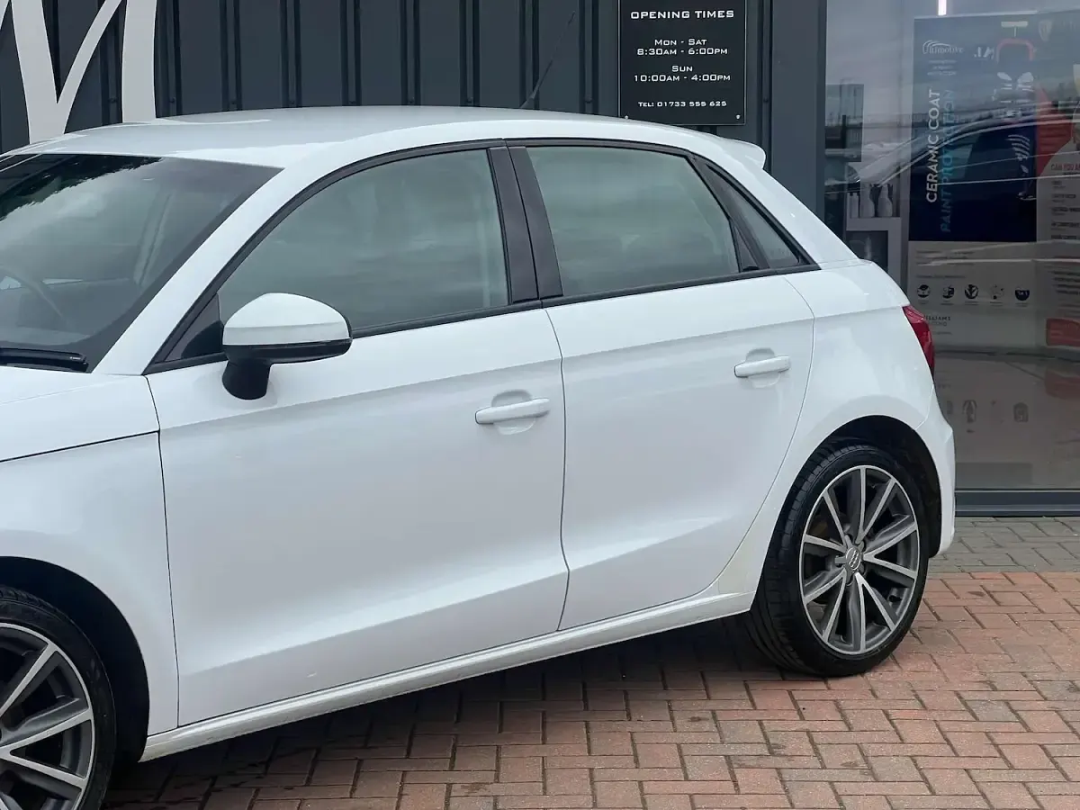 Used Audi A1 Sportback Sport 125 HP (91 kW) 2017 White Hatchback