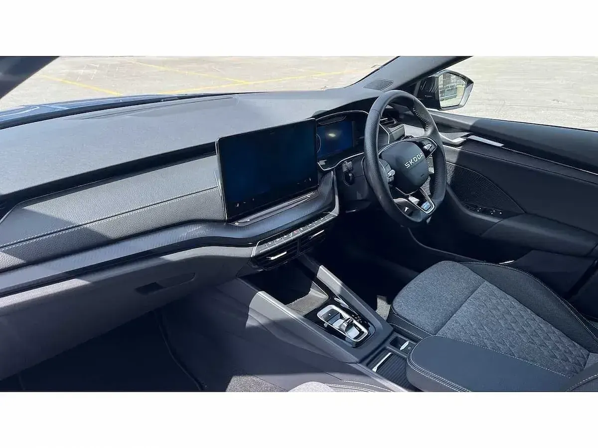 Used Skoda Octavia SportLine 150 HP (110 kW) 2025 Blue Hatchback