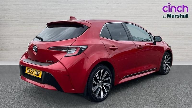 Used Toyota Corolla Design 122 HP (89 kW) 2022 Red