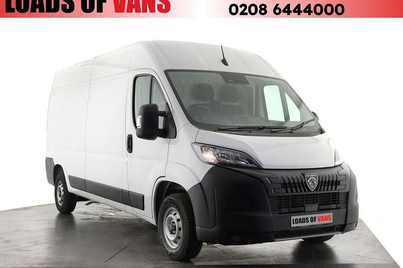 White New 2025 Peugeot Boxer Van | £25,940 (Fair price) - Image 1/4