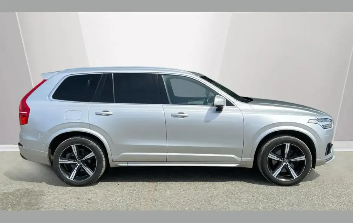 Used Volvo XC90 R-Design 235 HP (172 kW) 2017 Silver SUV