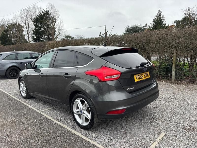 Used Ford Focus Zetec 2016 Grey Hatchback