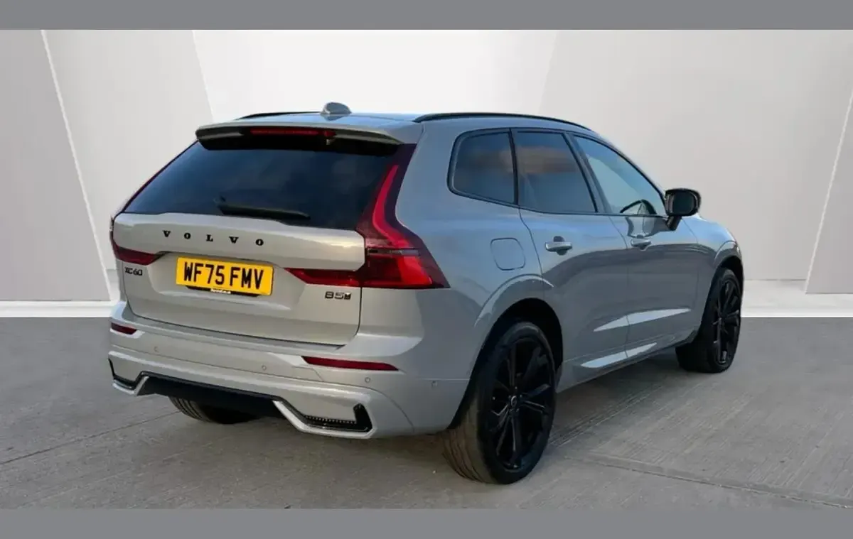 Used Volvo XC60 Plus 250 HP (183 kW) 2025 Grey SUV