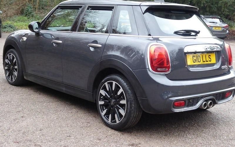 Usado Mini Cooper S Exclusive 192 HP (141 kW) 2020 Citadino