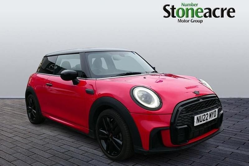 Used Mini Cooper Hatch 134 HP (98 kW) 2022 Red Hatchback