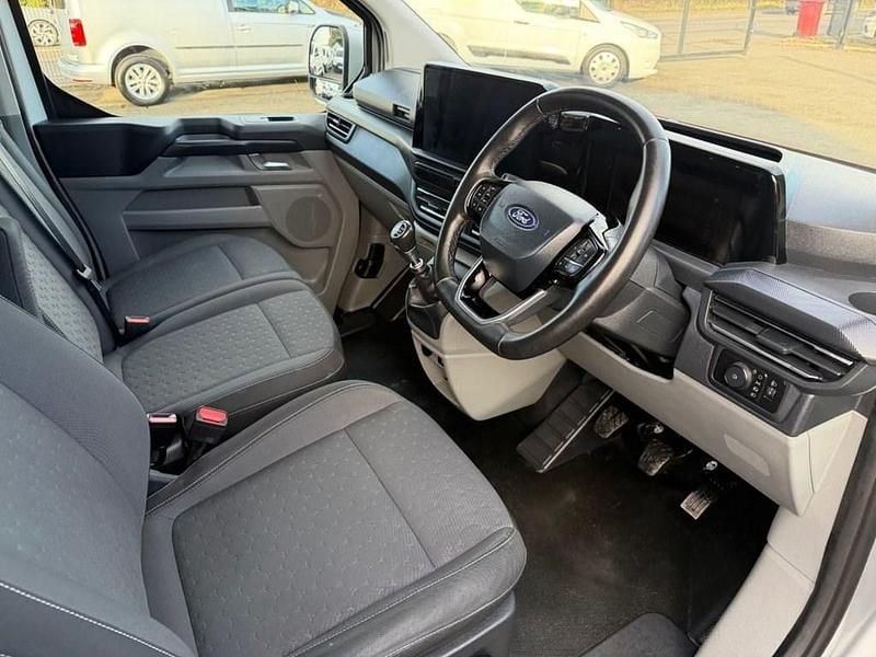 Used Ford Transit Custom Limited 136 HP (100 kW) 2024 Silver Van