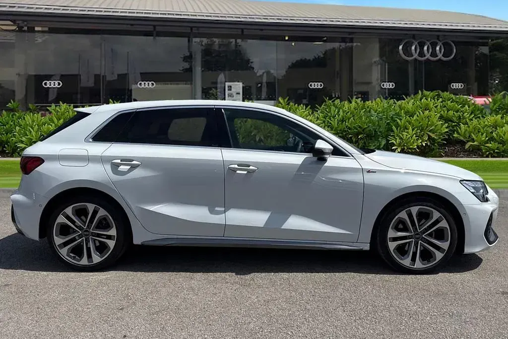 Used Audi A3 S-Line 116 HP (85 kW) 2025 White Hatchback