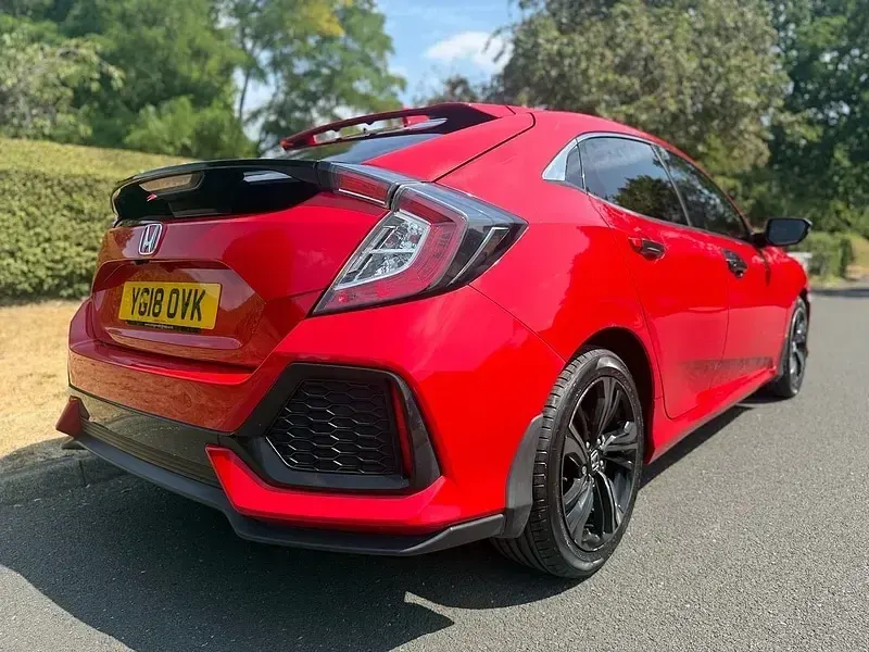 Used Honda Civic SR 129 HP (94 kW) 2018 Red Hatchback