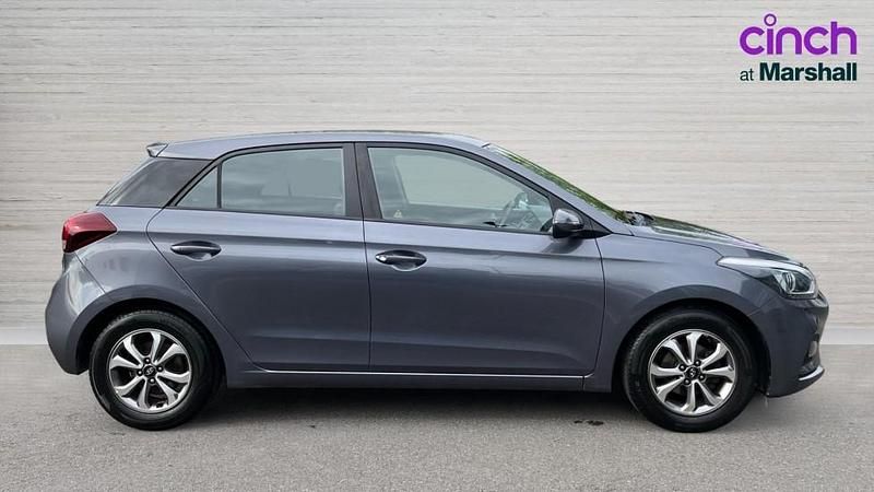 Used Hyundai i20 84 HP (61 kW) 2019 Grey Hatchback