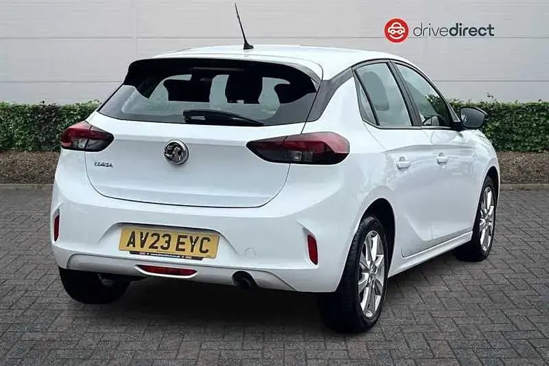Used Vauxhall Corsa Design Edition 100 HP (73 kW) 2023 White Hatchback