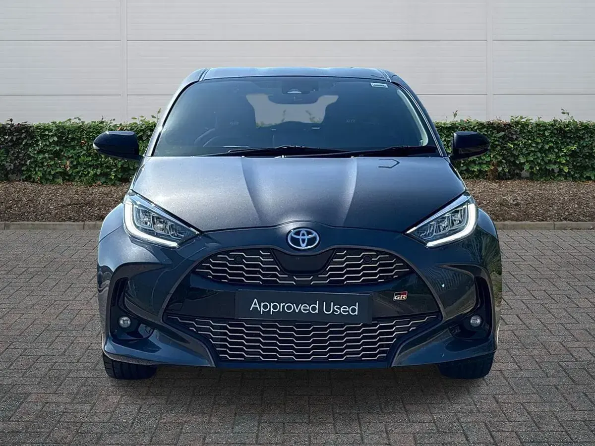 Used Toyota Yaris City 116 HP (85 kW) 2023 Grey Hatchback
