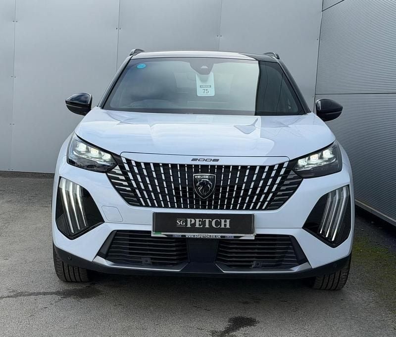Used Peugeot e-2008 GT 113 kW (154 HP) 2024 White SUV