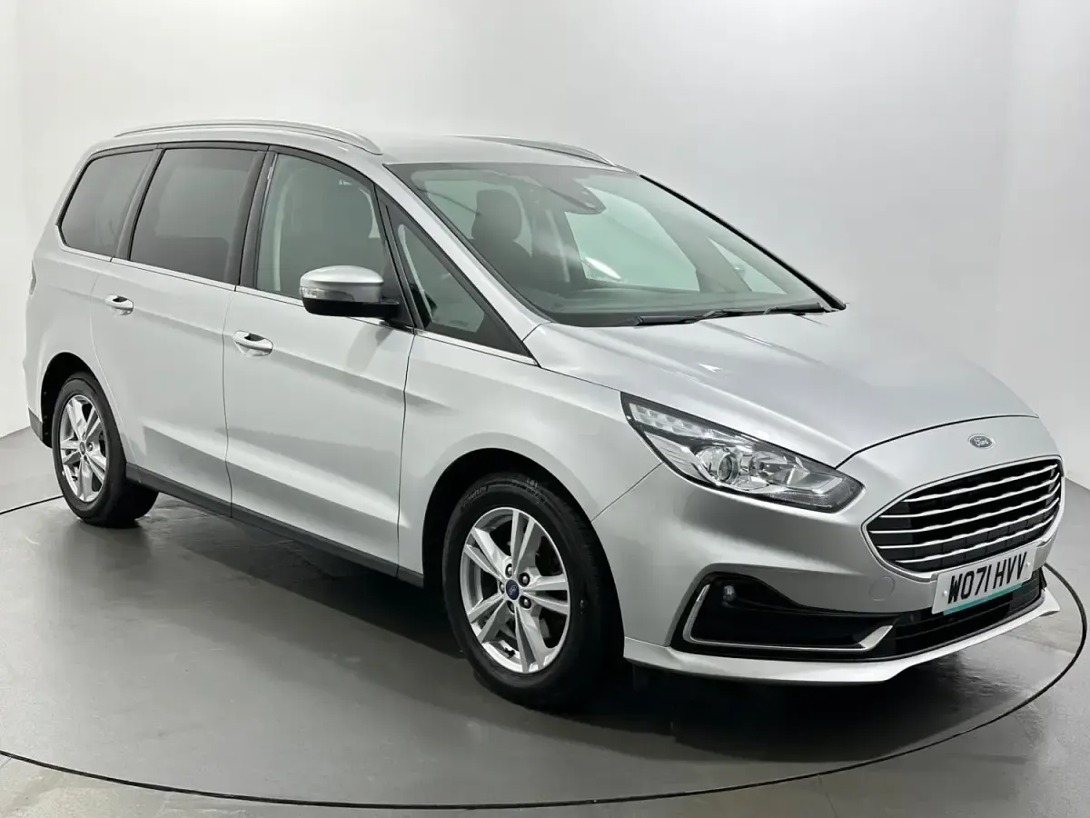 Usado Ford Galaxy Titanium 150 HP (110 kW) 2021 Prateado Monovolume