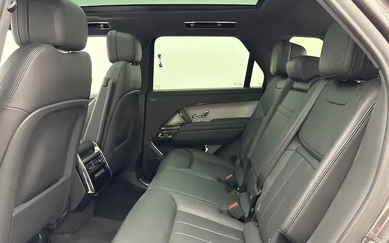 Used Land Rover Range Rover Sport SE Dynamic 300 HP (220 kW) 2026 SUV