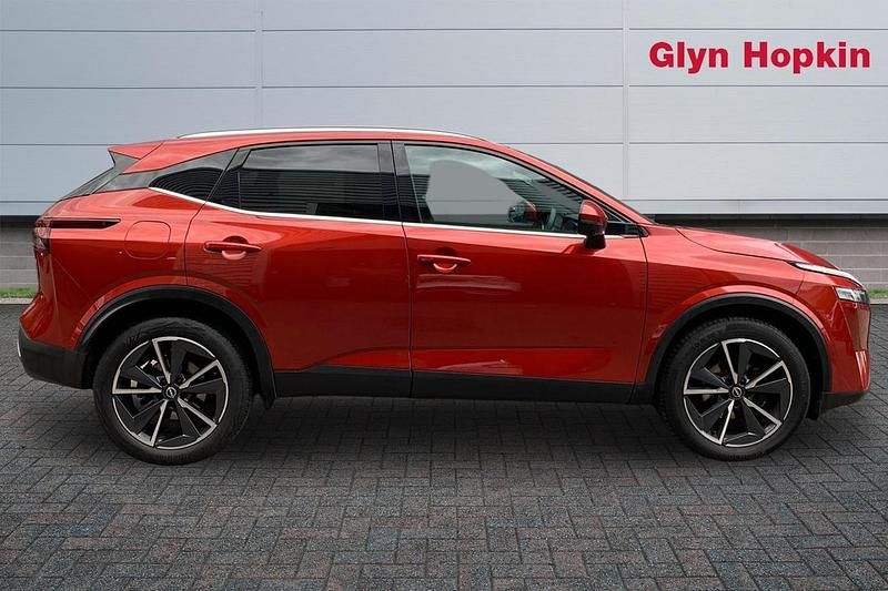 Used Nissan Qashqai Tekna 158 HP (116 kW) 2022 Red SUV