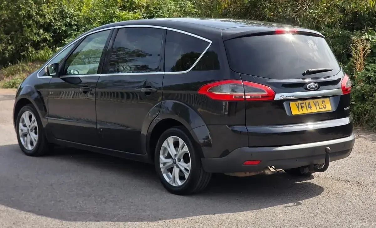 Used Ford S-MAX Titanium 2014 Black MPV