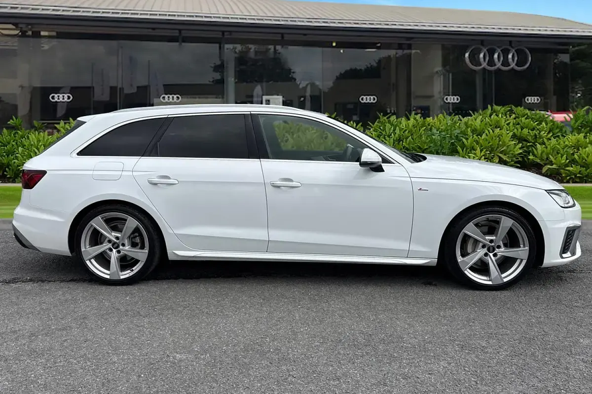 Used Audi A6 e-tron Sport 210 kW (286 HP) 2025 Black Hatchback