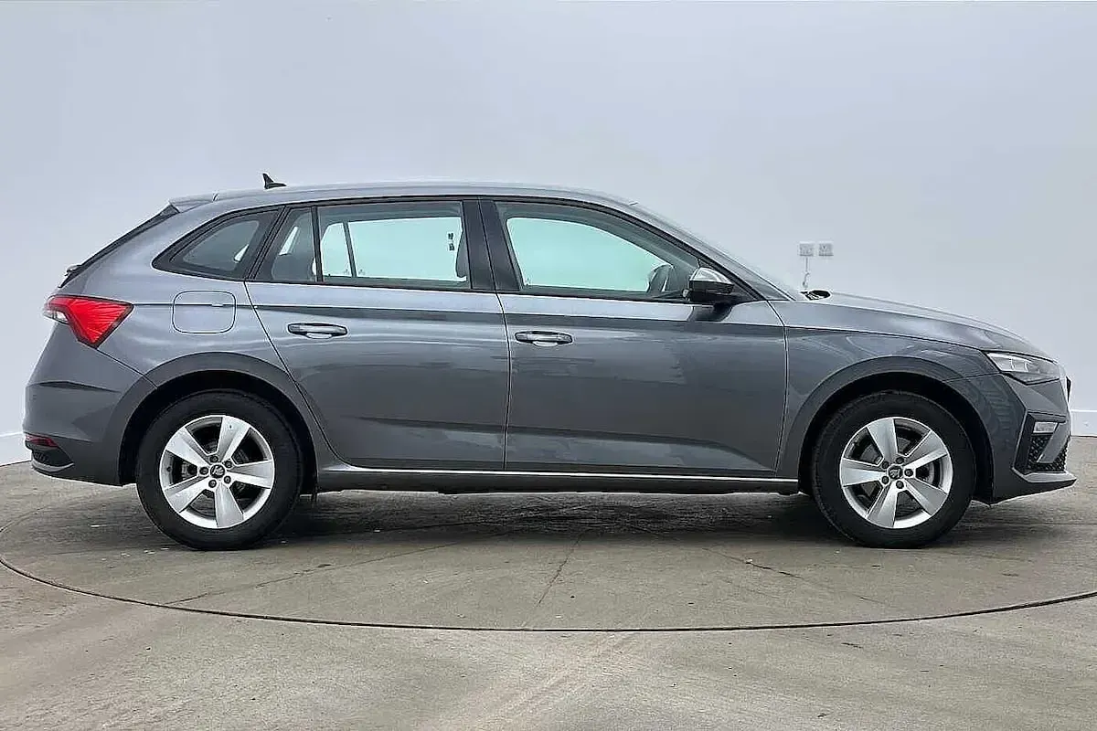 Used Skoda Scala SE 113 HP (83 kW) 2025 Graphite grey metallic Hatchback