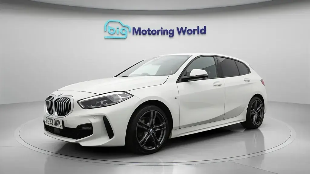 Used BMW 118 M Sport 136 HP (100 kW) 2023 White Hatchback