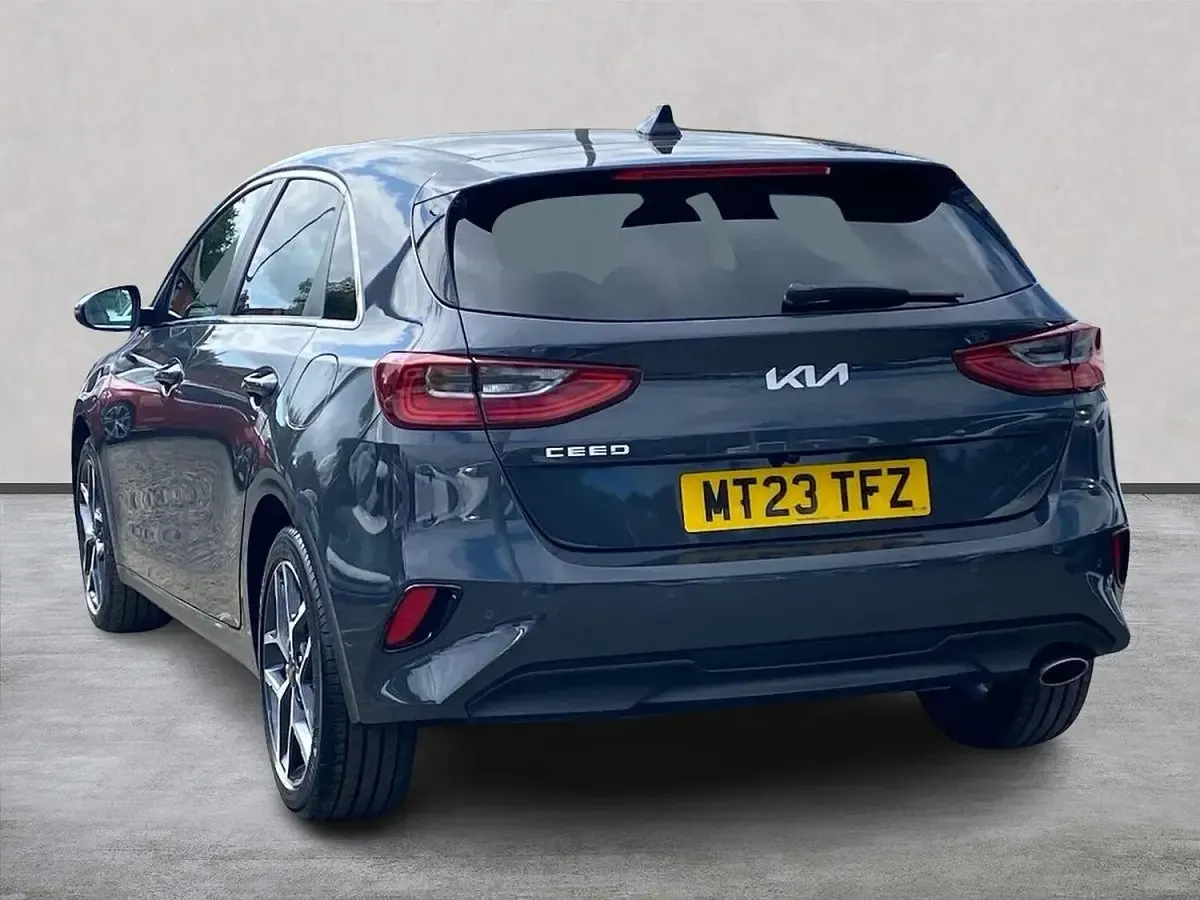 Used Kia Ceed 158 HP (116 kW) 2023 Grey Hatchback