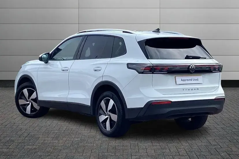 Used VW Tiguan Match 150 HP (110 kW) 2024 Pure white SUV