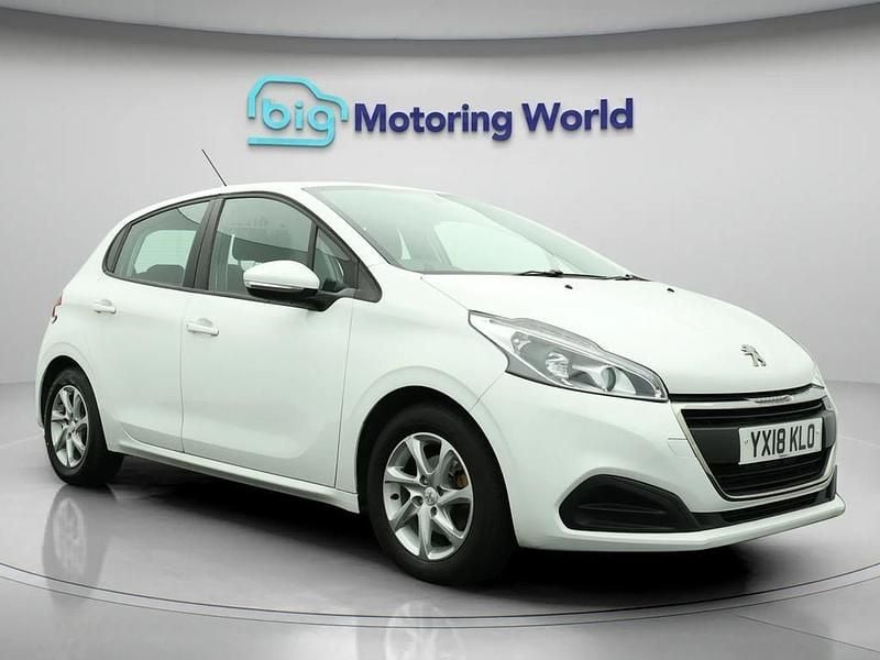 White Used 2018 Peugeot 208 Active Hatchback | £5,000 (Good price) - Image 1/4