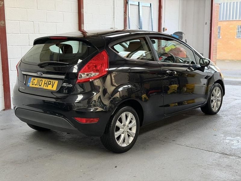 Used Ford Fiesta Zetec 95 HP (69 kW) 2010 Black Hatchback