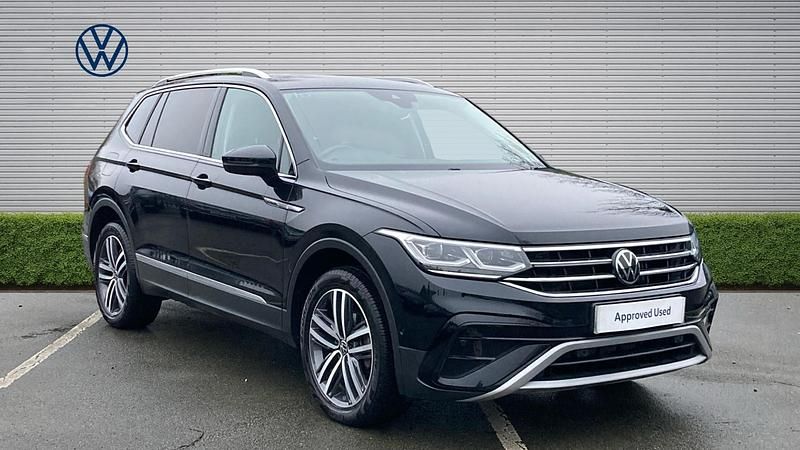 Used VW Tiguan Allspace Elegance 150 HP (110 kW) 2023 Black SUV