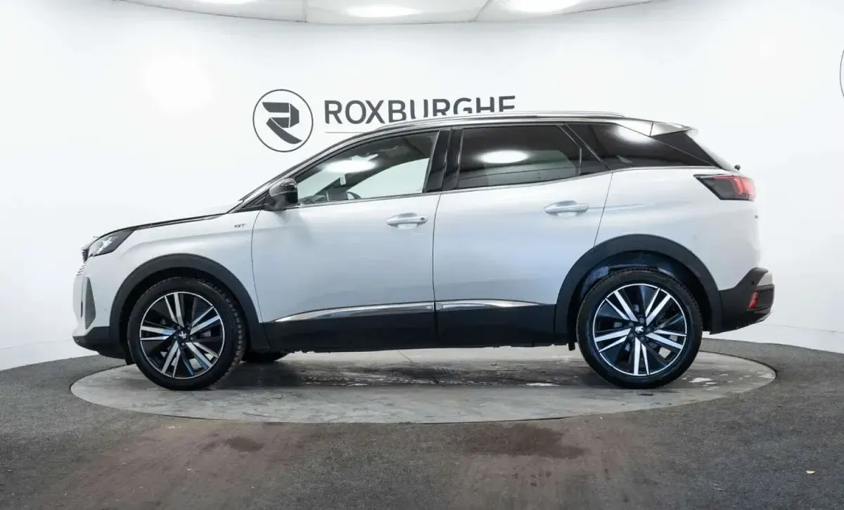 Used Peugeot 3008 Premium 130 HP (95 kW) 2022 White SUV