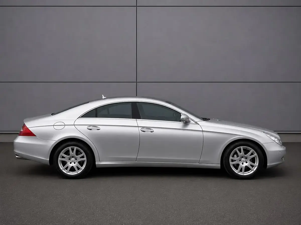 Used Mercedes CLS320 2007 Silver Coupe