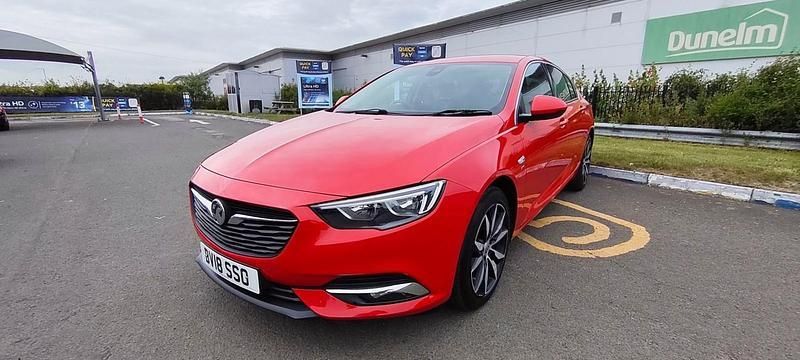 Red Used 2018 Vauxhall Insignia SRi Hatchback | £8,495 (Fair price) - Image 1/4