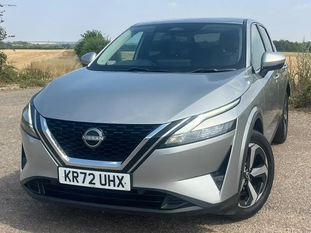 Used Nissan Qashqai N-Connecta 158 HP (116 kW) 2022 Silver SUV