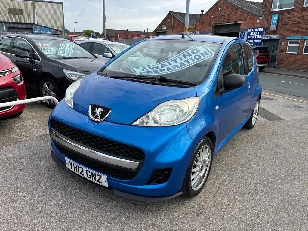 Used Peugeot 107 68 HP (50 kW) 2012 Blue Hatchback