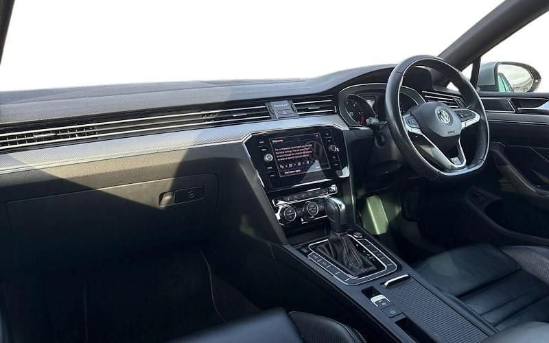 Used VW Passat R-line 190 HP (139 kW) 2019 Silver Estate