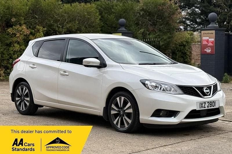 White Used 2015 Nissan Pulsar Tekna Hatchback | £5,790 (Fair price) - Image 1/1