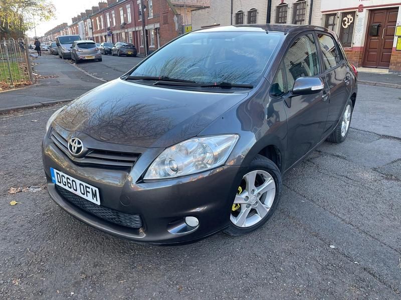 Grey Used 2010 Toyota Auris Hatchback | £2,650 (Good price) - Image 1/4