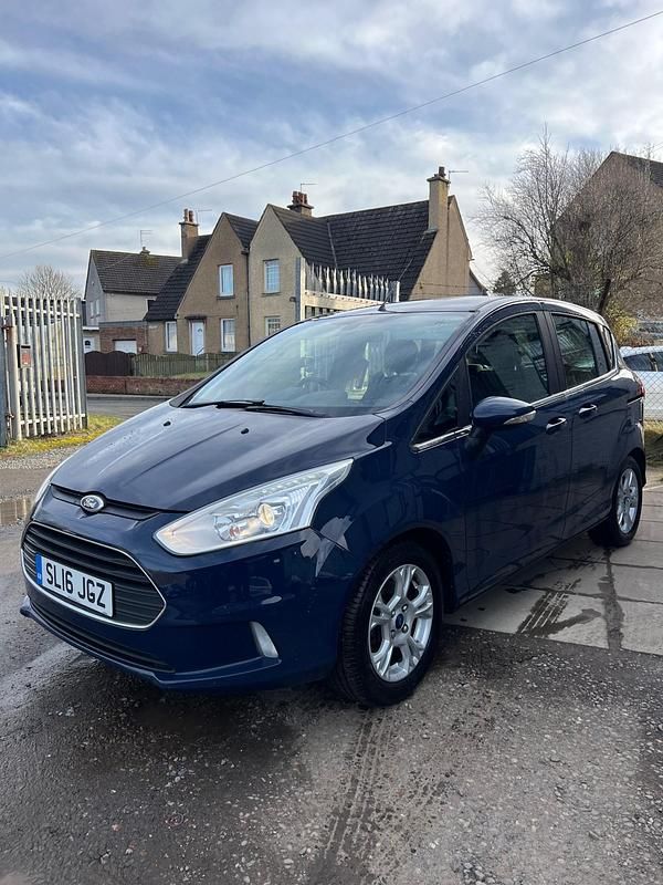 Used Ford B-MAX Zetec 125 HP (91 kW) 2016 Blue MPV