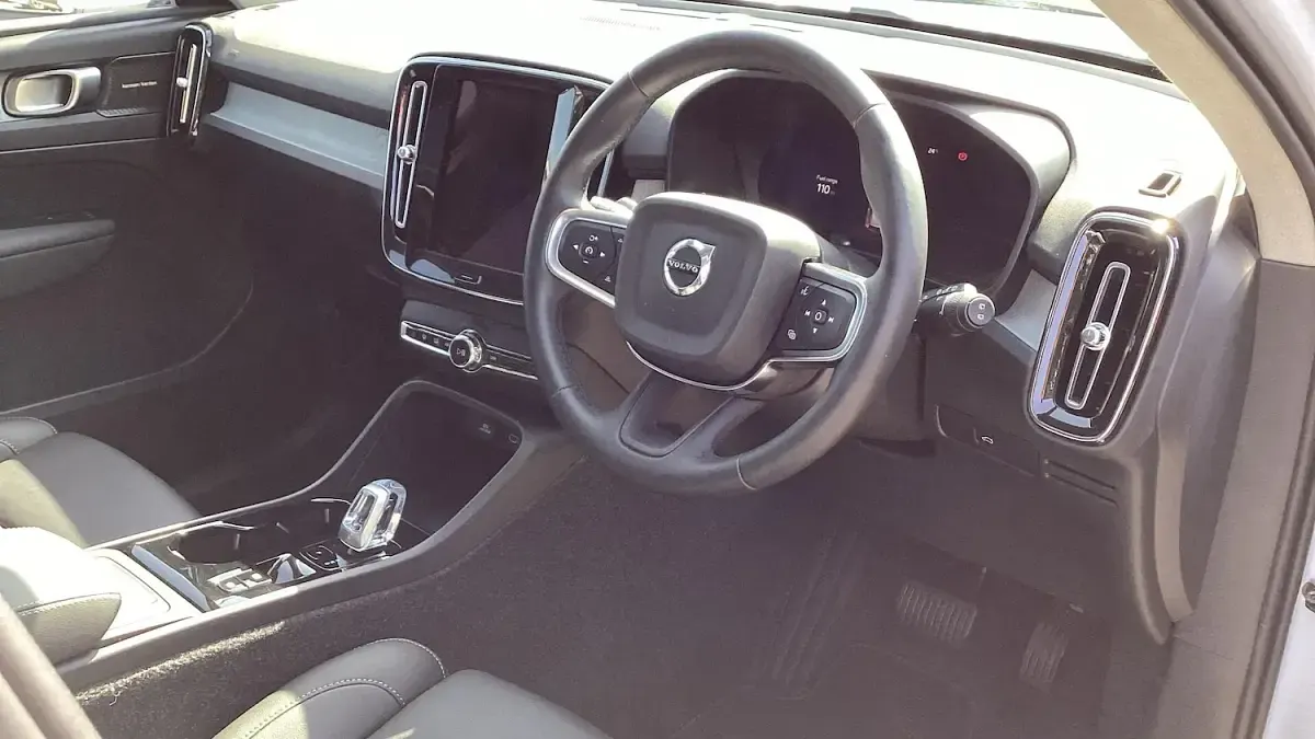 Used Volvo XC40 Ultra 2025 Blue SUV