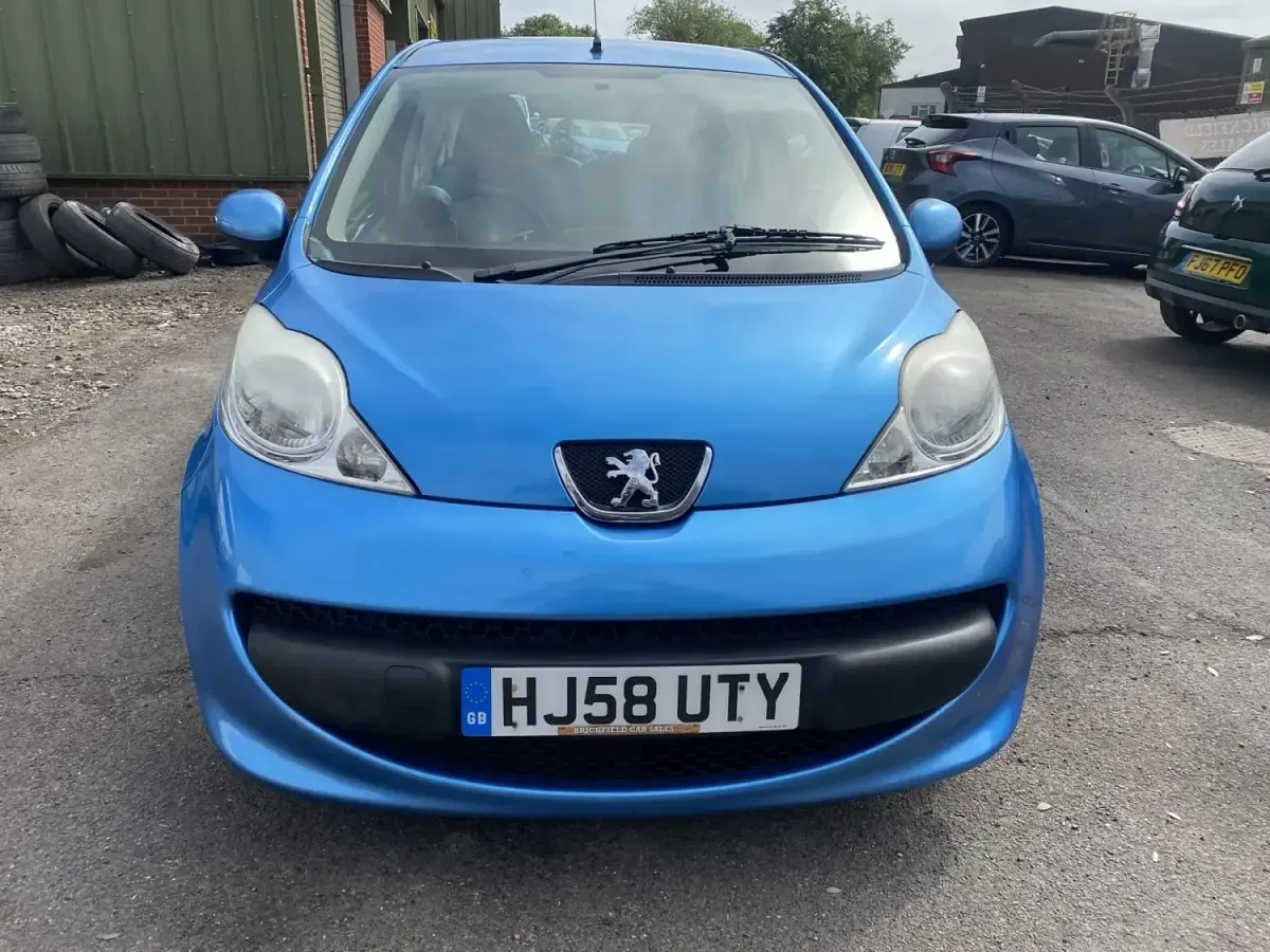 Gebraucht Peugeot 107 Urban Move 68 PS (50 kW) 2008 Blau Kleinwagen